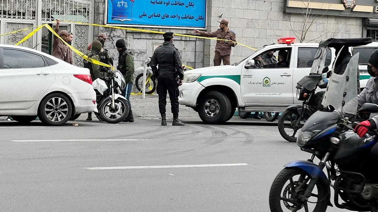 বালোচ বিদ্রোহীদের হামলায় ইরানে নিহত ৫ পুলিশ